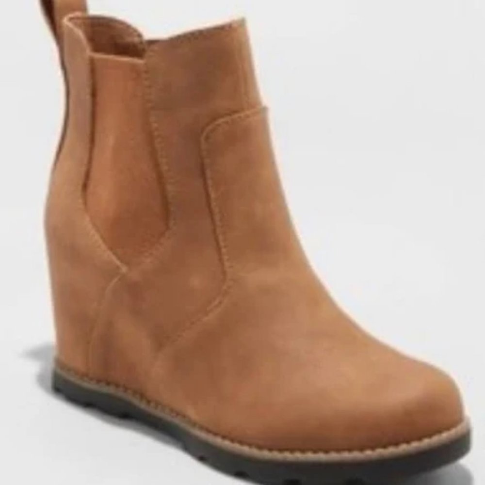 Women's Booties- Suede Boots size 6